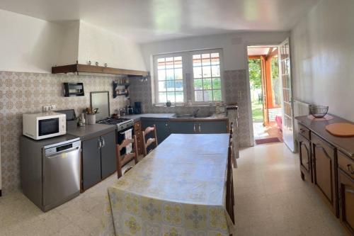 Maison indépendante sur grand terrain clos (Maison independante sur grand terrain clos) in St Loup Lamaire