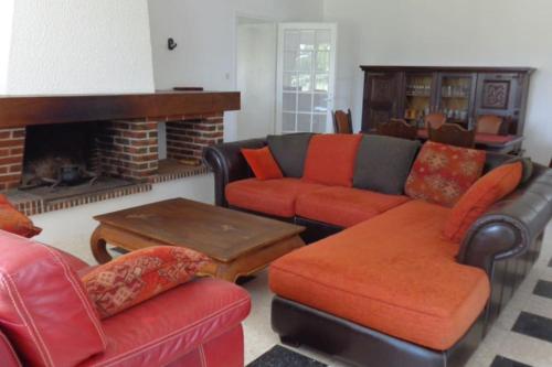 Maison indépendante sur grand terrain clos (Maison independante sur grand terrain clos) in St Loup Lamaire