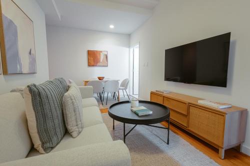 Spacious & Charmy 3BDR & 1 BTH Downtown Manhattan in New York, USA