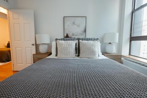 Spacious & Charmy 3BDR & 1 BTH Downtown Manhattan in New York, USA