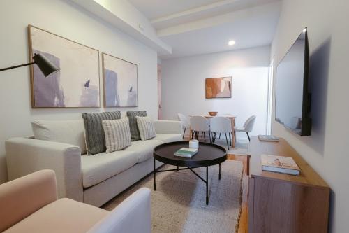Spacious & Charmy 3BDR & 1 BTH Downtown Manhattan in New York, USA