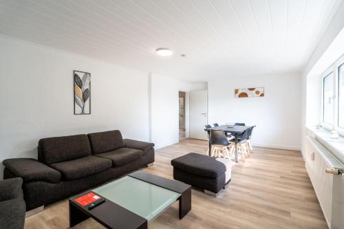 Stay & Work Apartment - 3 bed rooms - 7 beds in Nettetal