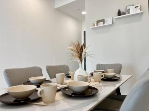 3BR-Mocha-Paradigm Residence by Guesthouse-6-8Pax 3BR-Mocha-Paradigm Residence by Guesthouse-6-8Pax
