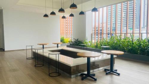 Luxury Sky Apartment - image 8