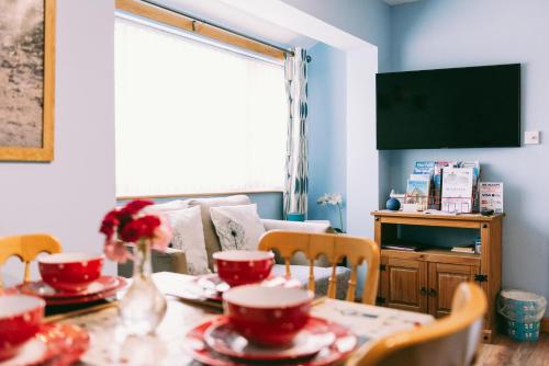 1 Bed Sleeps 2 Free Parking Pets Welcome in Scarning
