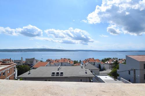 Apartmani Maja