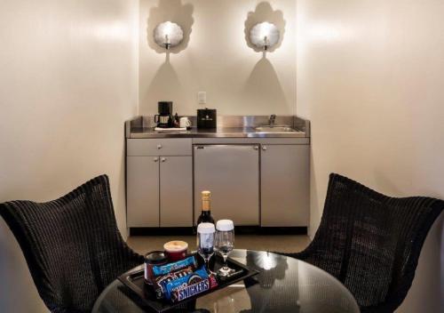 Ételek és italok, Hotel Lombardy near Renwick Galéria