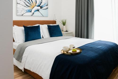 Alesia - Lovely, Colorful & Cozy Apartment, Bucharest