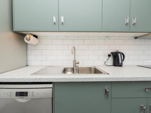 Pass the Keys Bright modern one bed apartment - Bath city centre, Бат (фото 10)