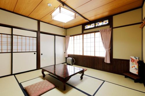 Japanese-Style Standard Room with Mountain View