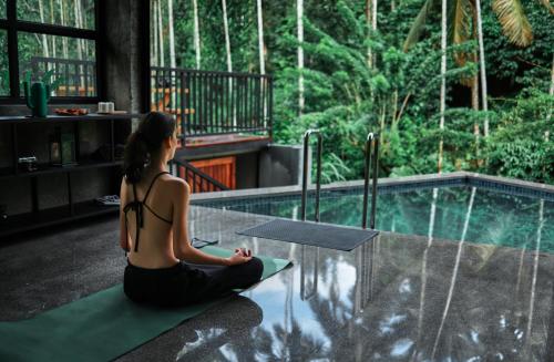 Bhadra - The Estate Villa in Vaduvanchal