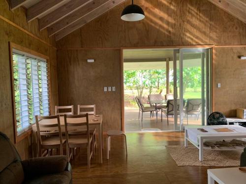 Village Retreat next to the Sea in Solosolo