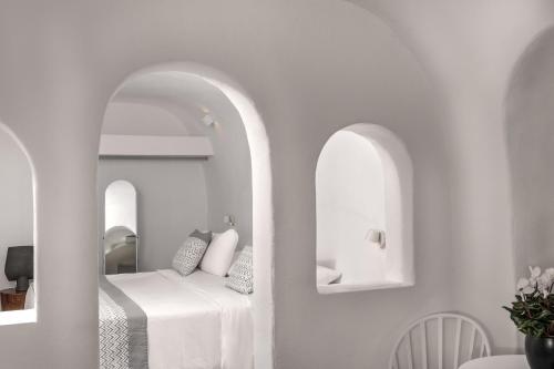 Caldera Premium Villas Room Type - Standard Double Room with Caldera & Sea View