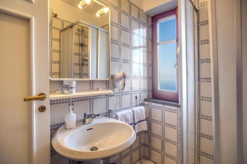 Villa with Private Pool image 10
