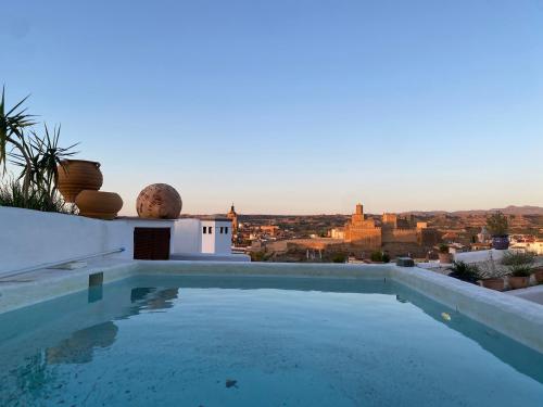 Úszómedence, Cuevas Oro y Arcilla in Guadix