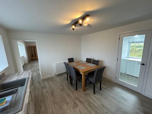 Modern 3 bedroom house, Mossbank in Brae