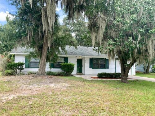 413 Sunnyside Dr in Kingsland, USA