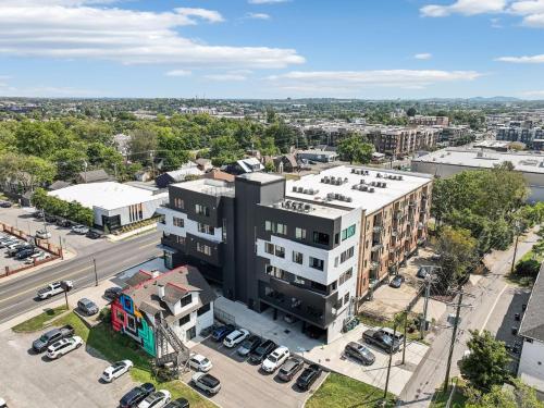 Foxscape - 6 Homes in 12 South - Private Balconies