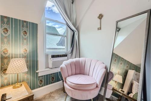 Updated Victorian Home in SoBo - image 2