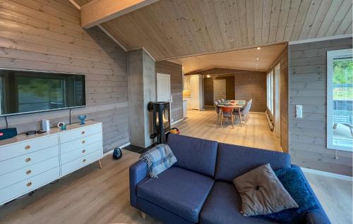 Gorgeous Home In Svingvoll With Wifi in สวิงวูลล์