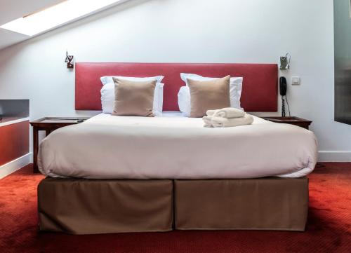 Porte de Versailles Hotel - image 2