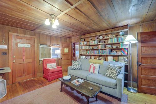 17 Mi to Sugar Mountain Tensies Cottage in Linville Falls, USA