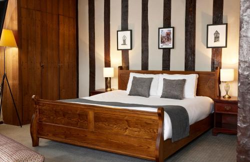 Bull Hotel by Greene King Inns - image 2