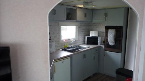 L&g caravan hire 6 BERTH CORAL BEACH LAURA FAMILYS ONLY AND LEAD PERSON MUST BE OVER 30 in Ingoldmells