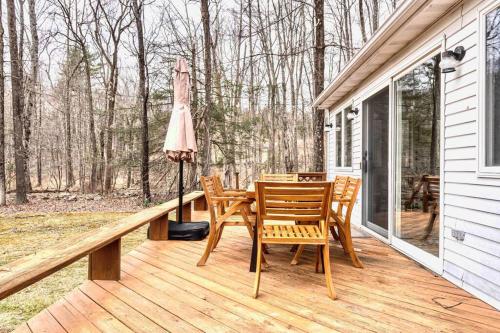 Relaxing Hudson Valley Getaway- 4BR Sauna 15 acres in Стон Рідж