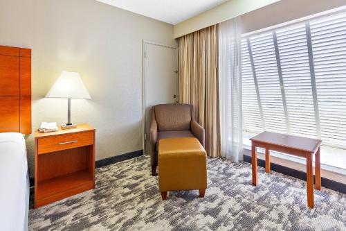 Best Western Plus University Inn - image 7