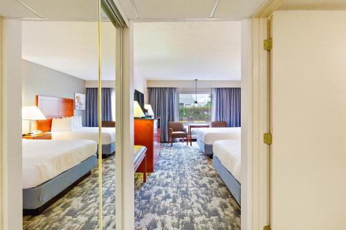Best Western Plus University Inn - image 11