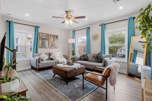 Beautifully Renovated 6BR 2BA 2 Blocks to Beach in Atlantic City, USA