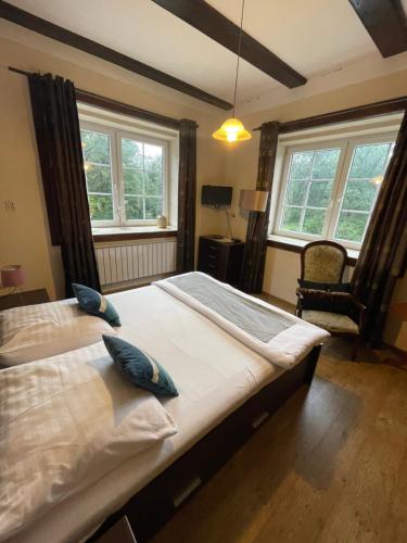 1 queen bed
