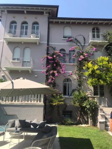 Villa Lucia mit Pool in Gardone Riviera, Gardasee