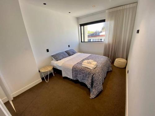 Entertainers penthouse with 5 bedrooms pool & spa