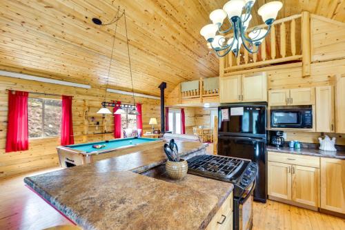 Hike, Unwind and Bring Your Pet Deadwood Cabin!, Deadwood (foto 9)