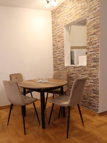 Lux Apartment Rose 2 60m2 in Kragujevac