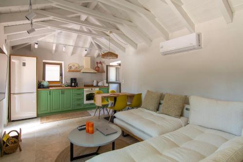 olive grove by the sea 30m from the beach, Kardamili (fotografie 3)
