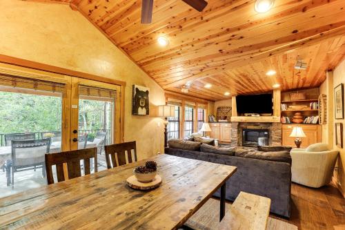 Breckenridge Cabin with Pool Access, Close to Skiing in Breckenridge, USA
