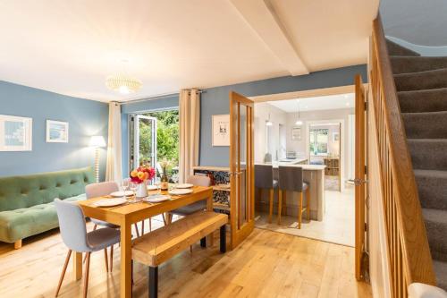 Three-Bedroom Holiday Home  room in Host & Stay - Clearmount Cottage