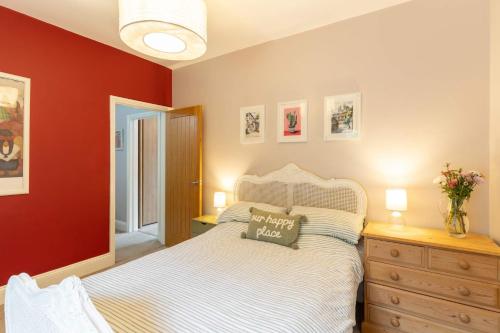 Three-Bedroom Holiday Home  image 8