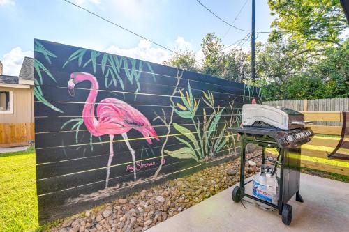 South Houston Townhome with Patio and Gas Grill! in Houston, USA