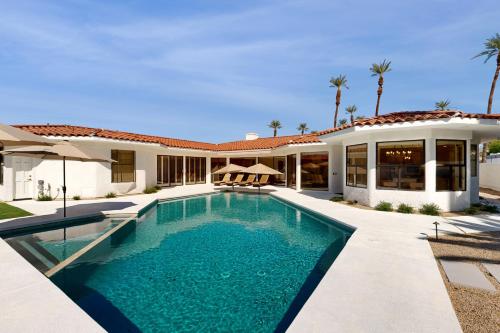 Escape to Paradise Valley in Indian Wells, USA