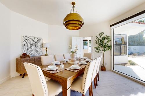 Escape to Paradise Valley in Indian Wells, USA
