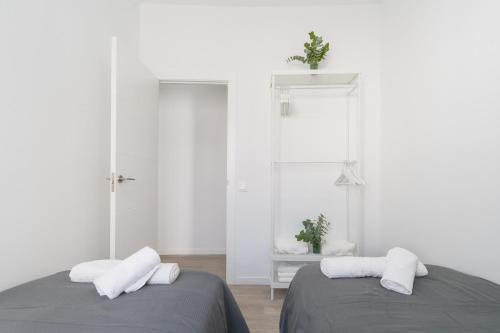 Apartamento Triana Holidays 4 - Tap to explore photos