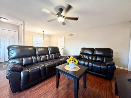 Campis House in Cavaliers Country Club Apartments, USA