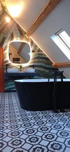 chambre d'hotes à la campagne (chambre d'hotes a la campagne) in Saint-Léonard-des-Parcs