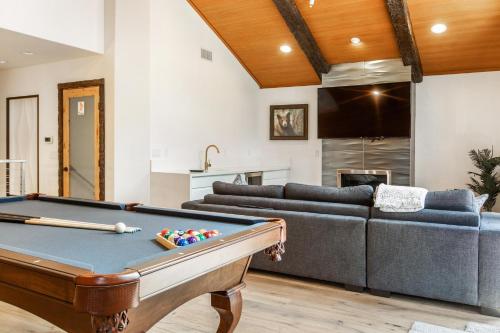 No. 49 Brand New San Gorgonio Lodge in Big Bear Lake, USA