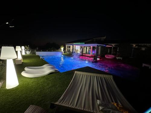 Fabuleuse villa Marseille -7 chambres -14 pers avec grande piscine 2 jacuzzis, Marseille (photo 7)
