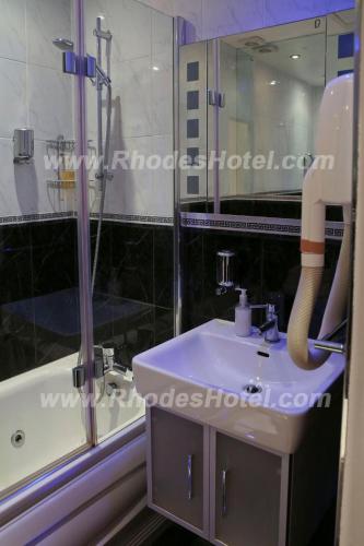 Rhodes Hotel - image 11